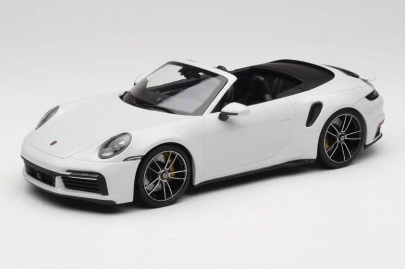 Porsche 911 992 Turbo S Cabriolet White Metallic Minichamps 1:18 155069080 Druckguss
