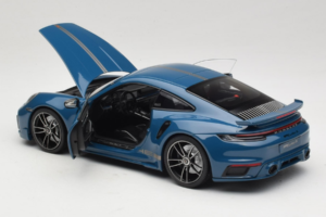 Porsche 911 992 Turbo S Coupe Sport Design Blau Minichamps 1:18 113069073 Druckguss — Bild 5 von 8