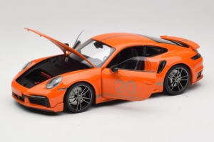 Porsche 911 992 Turbo S Coupe Sport Design Orange Minichamps 1:18 113069074 Druckguss — Bild 2 von 8