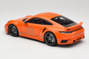 Porsche 911 992 Turbo S Coupe Sport Design Orange Minichamps 1:18 113069074 Druckguss — Bild 7 von 8