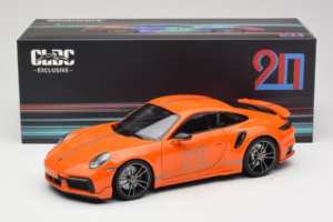 Porsche 911 992 Turbo S Coupe Sport Design Orange Minichamps 1:18 113069074 Druckguss — Bild 8 von 8