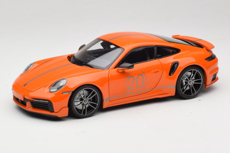 Porsche 911 992 Turbo S Coupe Sport Design Orange Minichamps 1:18 113069074 Druckguss