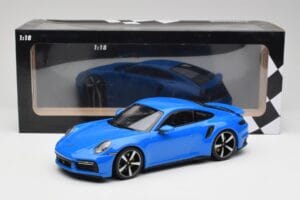 Porsche 911 992 Turbo S Gentian Blau Minichamps 1:18 155069074 Druckguss — Bild 6 von 6