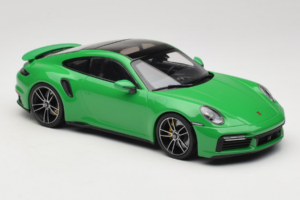 Porsche 911 992 Turbo S Grün Minichamps 1:18 153069077 Druckguss — Bild 4 von 6