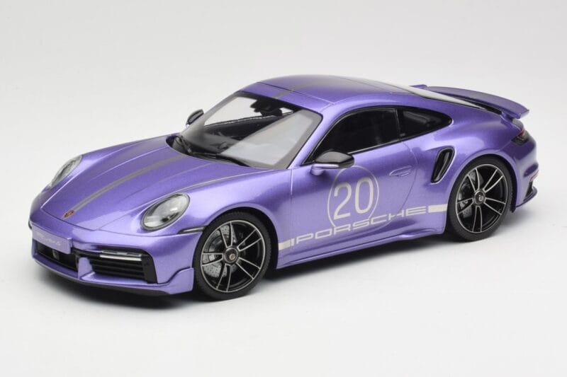 Porsche 911 992 Turbo S Sport Design Package Viola Metallic Minichamps 1:18 155069174 Druckguss