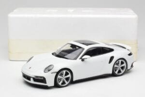 Porsche 911 992 Turbo S Weiß Concept Minichamps 1:18 WAP0211620CNP Druckguss — Bild 6 von 6