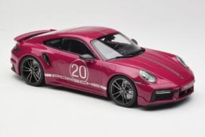 Porsche 911 992 Turbo S mit Sport Design Package Rot Minichamps 1:18 155069172 Druckguss — Bild 4 von 6