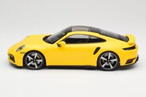 Porsche 911 992 Turbo S Gelb Minichamps 1:18 155069071 Druckguss — Bild 3 von 6