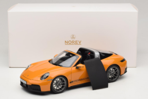 Porsche 911 992.2 Targa 4 GTS Bahama Yellow Norev 1:18 187190 Druckguss — Bild 10 von 10