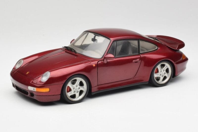 Porsche 911 993 Turbo Arena Rot Metallic UT Models 1:18 27811 Druckguss