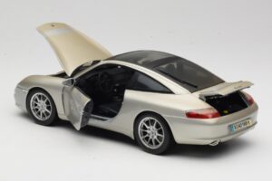 Porsche 911 996 Carrera 4S Silber Maisto 1:18 WAP02102212 Druckguss — Bild 5 von 8