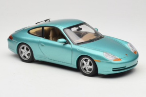 Porsche 911 996 Green Metallic UT Models 1:18 27901 Druckguss — Bild 6 von 8