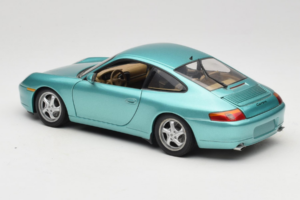 Porsche 911 996 Green Metallic UT Models 1:18 27901 Druckguss — Bild 7 von 8