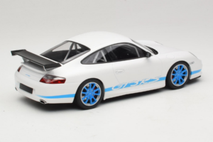 Porsche 911 996 GT3 RS Weiß Blaue Streifen Minichamps 1:18 155062021 Druckguss — Bild 2 von 6