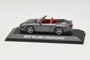 Porsche 911 997 Turbo Cabriolet Grey Metallic Minichamps 1:43 WAP02015218 Druckguss