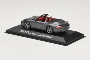 Porsche 911 997 Turbo Cabriolet Grey Metallic Minichamps 1:43 WAP02015218 Druckguss — Bild 3 von 4