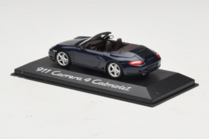 Porsche 911 997 Carrera 4 Cabriolet Dunkelblau Minichamps 1:43 WAP02015216-P1 Druckguss — Bild 3 von 4