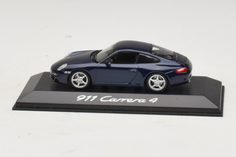 Porsche 911 997 Carrera 4 Dark Blue Metallic Minichamps 1:43 Porsche 911 997 Carrera 4 Dark Blue Metallic Minichamps 1:43 WAP02010016 Druckguss