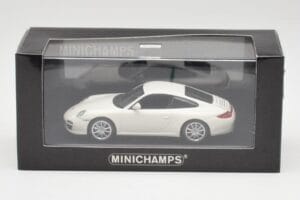 Porsche 911 997 Carrera 4S Carrara Weiß Minichamps 1:43 403066431 Druckguss — Bild 4 von 4