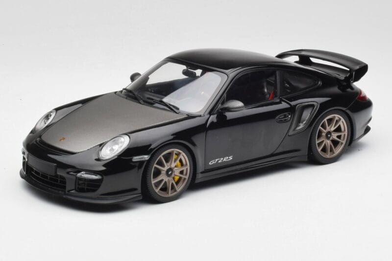 Porsche 911 997 GT2 RS Schwarz & Silber Felgen Minichamps 1:18 100069401 Druckguss