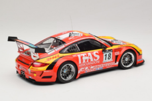 Porsche 911 997 GT3 R #8 De Lorenzi Racing De Lorenzi 24 Hours of Spa 2011 Minichamps 1:18 151118918 Druckguss — Bild 2 von 6
