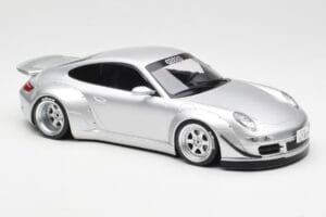 Porsche 911 997 RWB Abu Dhabi IXO 1:18 18CMC166 Druckguss — Bild 4 von 6