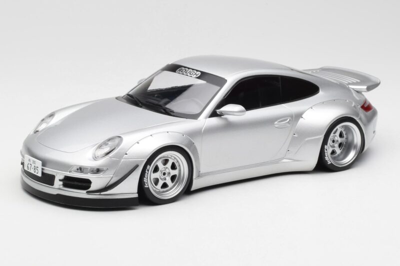 Porsche 911 997 RWB Abu Dhabi IXO 1:18 18CMC166 Druckguss
