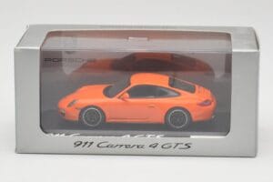 Porsche 911 997.2 Carrera 4 GTS Orange Minichamps 1:43 WAP0201140C Druckguss — Bild 4 von 4