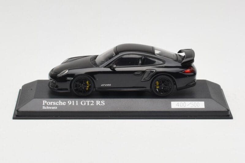 Porsche 911 997.2 GT2 RS Schwarz mit Schwarzen Felgen Minichamps 1:43 400069404 Druckguss