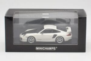 Porsche 911 997.2 GT2 RS Weiß mit Silbernen Felgen Minichamps 1:43 400069405 Druckguss — Bild 4 von 4