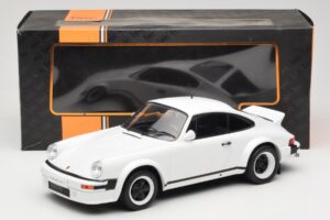Porsche 911 SC GT Race Version IXO 1:18 18CMC007 Druckguss — Bild 6 von 6