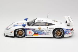 Porsche 911 GT1 #6 T. Boutsen / H-J. Stuck 1997 UT Models 1:18 39720 Druckguss — Bild 4 von 8