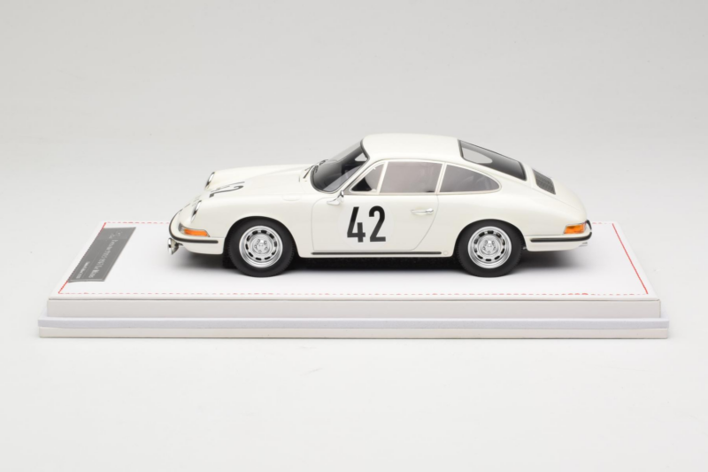 Porsche 911 S #42 R. Buchet / H. Linge Auguste Veuillet 24 Hours of Le Mans Class Winner 1967 IVY Merit 1:18 REMC006 Resin
