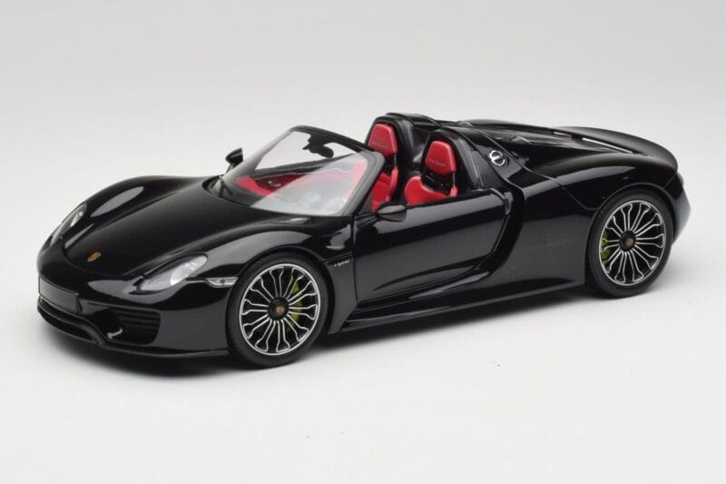 Porsche 918 Spyder Basalt Schwarz Metallic Minichamps 1:18 110062431 Druckguss