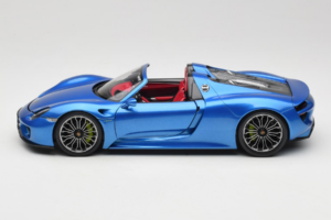 Porsche 918 Spyder Blue Metallic Minichamps 1:18 110062432 Druckguss — Bild 4 von 8