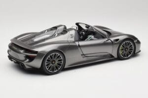 Porsche 918 Spyder Liquid Metal Silber Minichamps 1:18 110062430 Druckguss — Bild 3 von 8