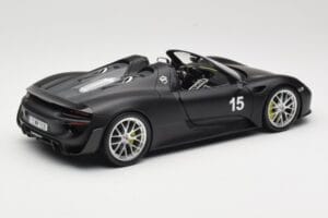 Porsche 918 Spyder Weissach Package Matt Black Minichamps 1:18 110062444 Druckguss — Bild 3 von 8