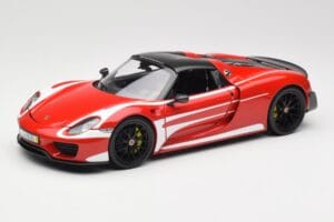 Porsche 918 Spyder Weissach Package Rot & Weiß Streifen Minichamps 1:18 110062442 Druckguss — Bild 3 von 9