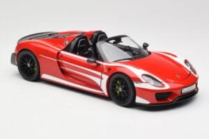 Porsche 918 Spyder Weissach Package Rot & Weiß Streifen Minichamps 1:18 110062442 Druckguss — Bild 7 von 9