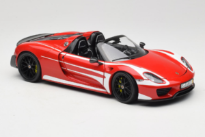 Porsche 918 Spyder Weissach Package Rot Weiß Streifen Minichamps 1:18 110062442-O1 Druckguss — Bild 6 von 8