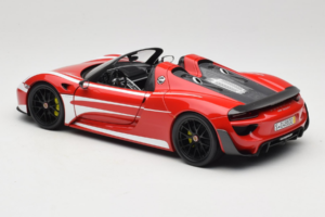 Porsche 918 Spyder Weissach Package Rot Weiß Streifen Minichamps 1:18 110062442-O1 Druckguss — Bild 7 von 8
