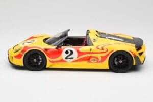 Porsche 918 Spyder Weissach Package Gelb Mit Streifen Minichamps 1:18 110062446 Druckguss — Bild 4 von 8