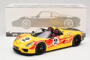 Porsche 918 Spyder Weissach Package Gelb Mit Streifen Minichamps 1:18 110062446 Druckguss — Bild 8 von 8