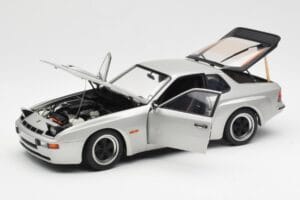 Porsche 924 Carrera GT Diamond Silber AUTOart 1:18 78002 Druckguss — Bild 2 von 8