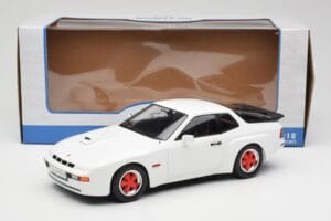 Porsche 924 Carrera GT Weiß & Rote Felgen MCG 1:18 MCG18303 Druckguss — Bild 6 von 6