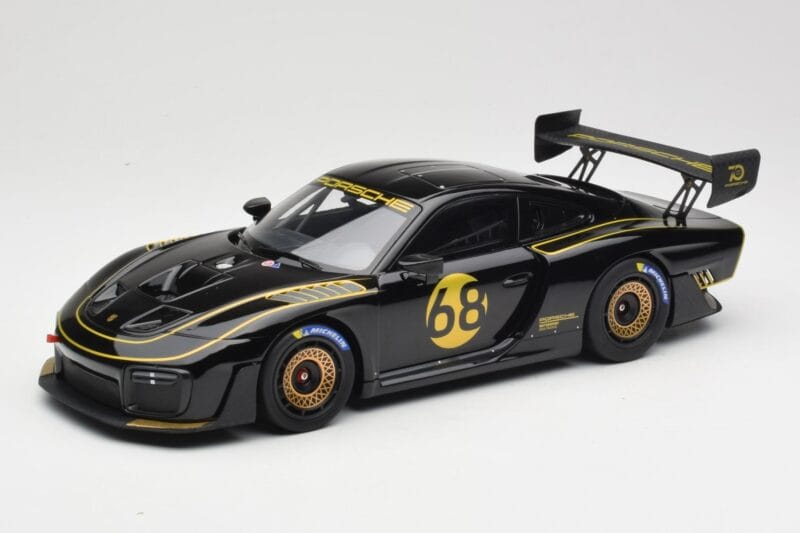 Porsche 935/19 Schwarz mit Goldenen Streifen Minichamps 1:18 155067568 Druckguss