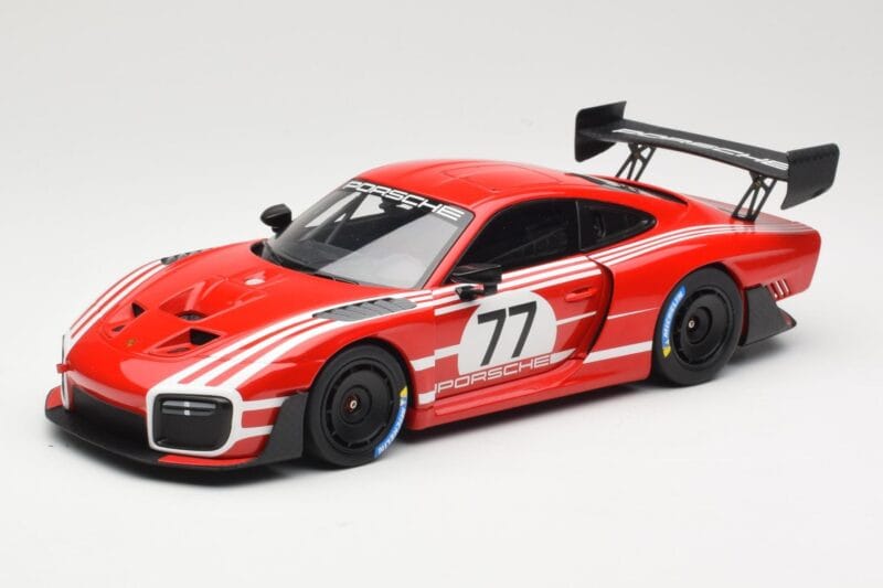 Porsche 935/19 Rot mit Weißen Streifen Minichamps 1:18 155067577 Druckguss