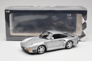 Porsche 959 Silber Metallic Minichamps 1:18 155066201 Druckguss — Bild 6 von 6