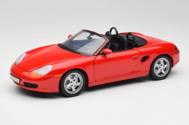 Porsche Boxster S 986 Guards Rot UT Models 1:18 27861-M1 Druckguss