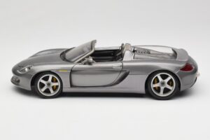 Porsche Carrera GT Grau Metallic Maisto 1:18 36622-R1 Druckguss — Bild 4 von 8